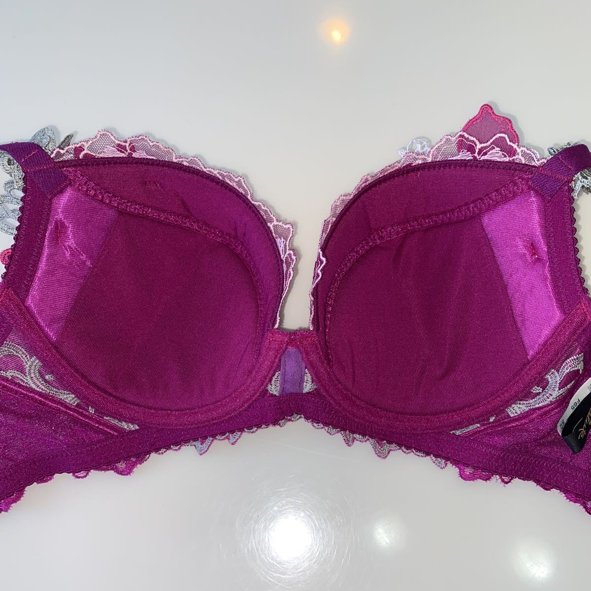 未使用タグ付☆ワコール☆サルート☆ブラジャーF65☆ショーツM☆上下
