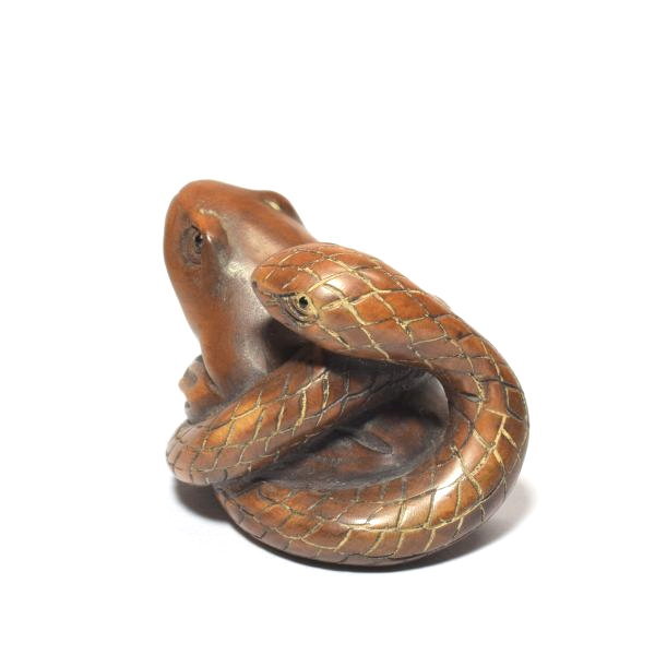 根付 柘植 蛙と蛇 黄楊 繊細彫刻 木製 カエル ヘビ 【a13-28】の画像8