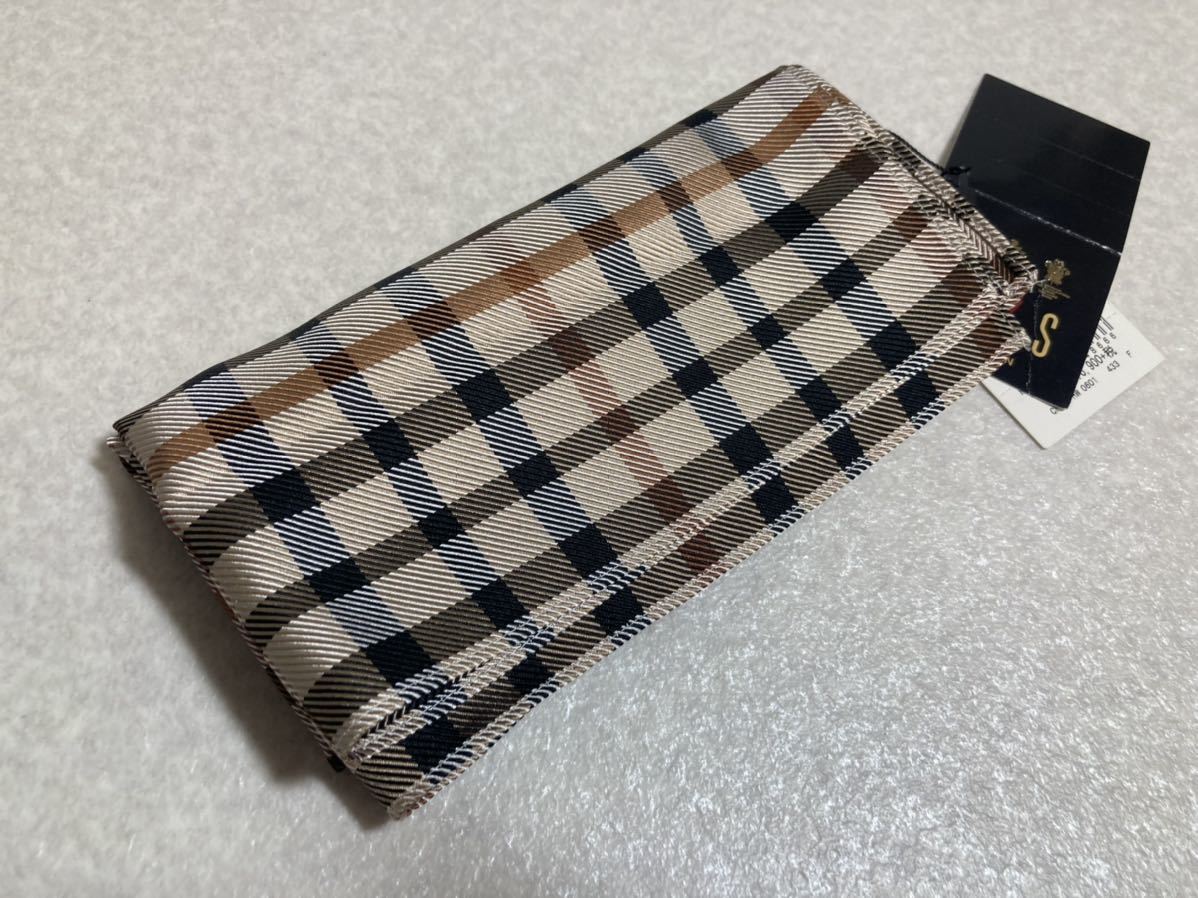 新品　ダックス（英）　ポケットチーフ　シルク１００％　ダックスハウスチェック　３１ｃｍ　日本製　定価７．６千円_画像1