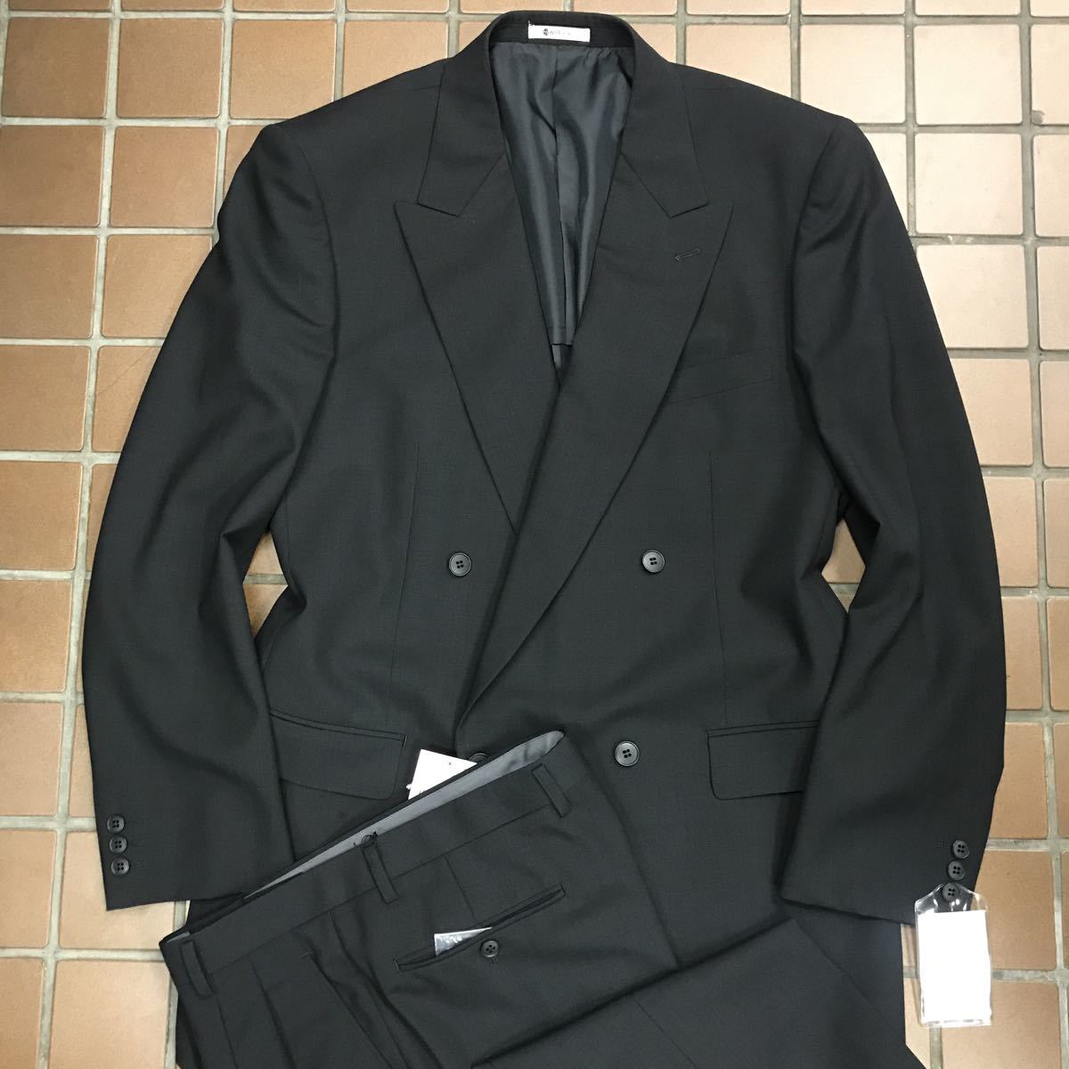 正規店仕入れの 【新品★激安】ビックサイズ 紳士服 背広 ダブルスーツ/大きいサイズ4L A9/王道カラー★紺/ノーベンツ 2タック★格安なのに絶品★ ダブルスーツ 正規店仕入れの 【新品★激安】ビックサイズ 紳士服 背広 ダブルスーツ/大きいサイズ4L A9/王道カラー★紺/ノーベンツ 2タック★格安なのに絶品★ ダブルスーツ