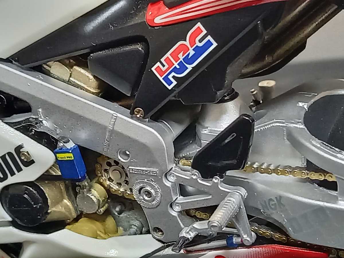 プラモデル 完成品 TAMIYA 1/12 PRAMAC HONDA RC211V 03' 玉田誠 タミヤ プラマック ホンダ 現状品_画像4