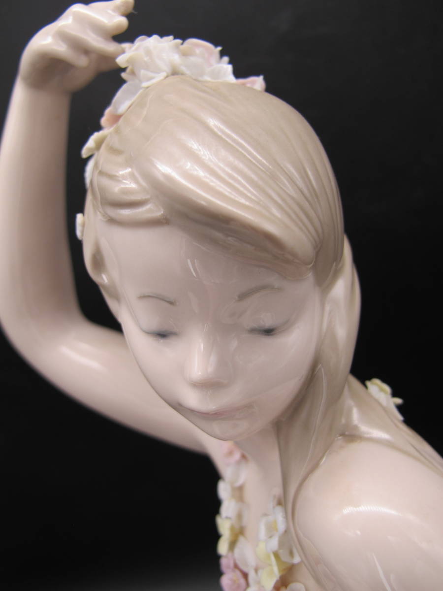 LLADRO リヤドロ 水浴びをする女性 フィギュリン 陶器人形 高さ32 