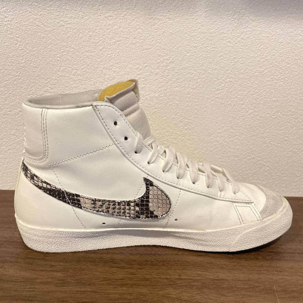 NIKE WMNS BLAZER MID 77 SE ナイキ ブレーザー スネーク柄 NIKE WMNS BLAZER MID 77 SE ナイキ ブレーザー スネーク柄
