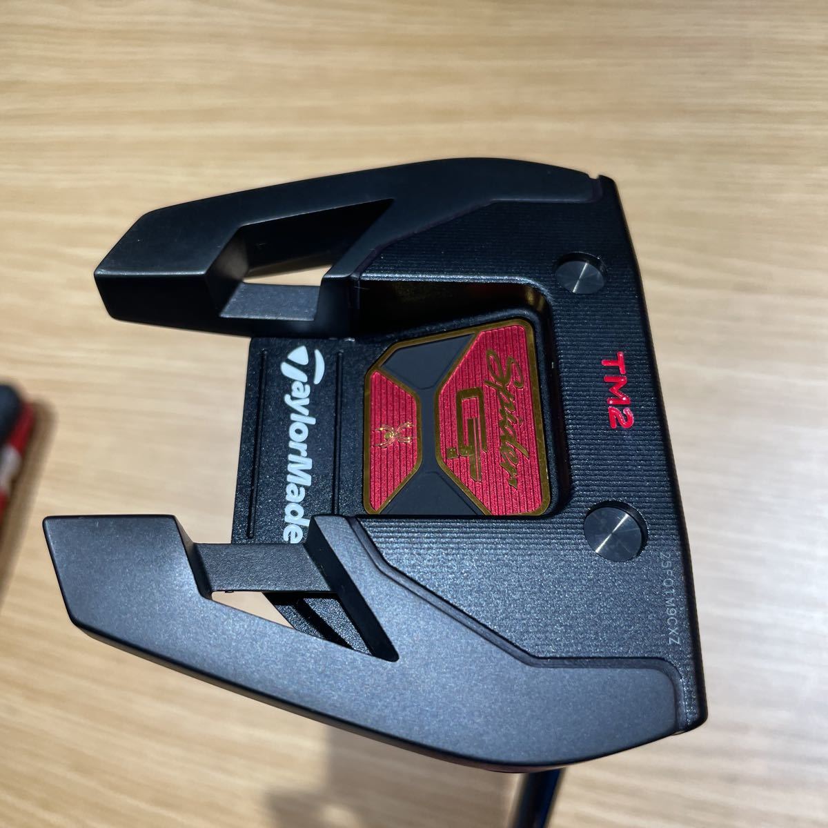 日本正規品 スパイダー GT ブラック TM2 トラストヒールパター33インチ