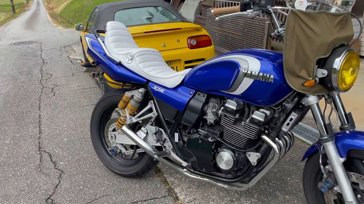 XJR400R用 チョビ三段シート mariodischia.com