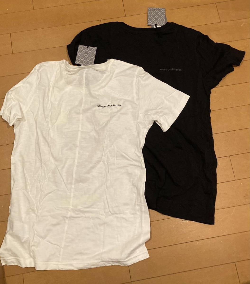 2枚セット　Mサイズ コラボTシャツ アンダーカバー　UNDERCOVER ユニクロ　UNIQLO 黒ブラック白ホワイト　ミッキーマウスMickey  mouse
