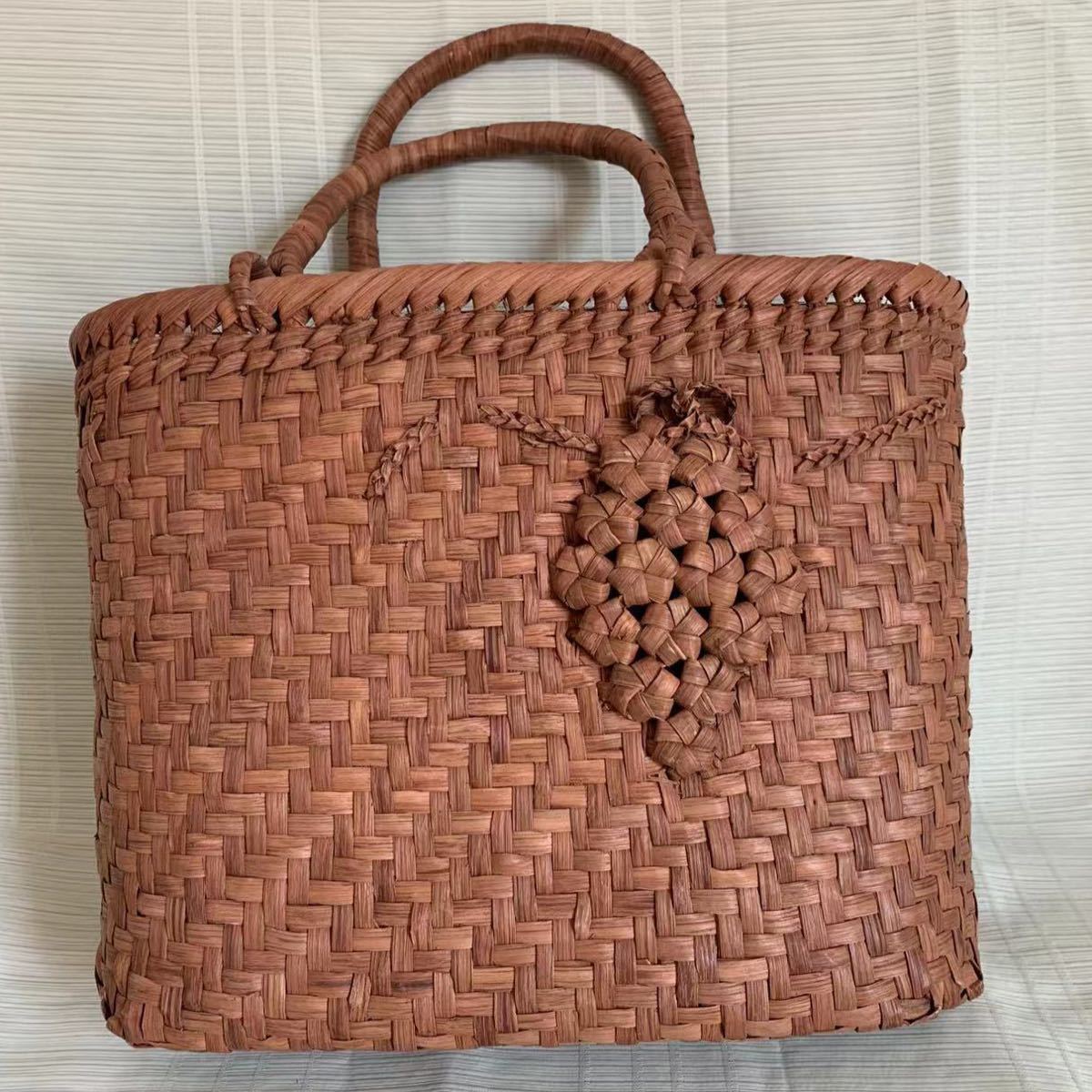 グリーン・ホワイト系 完成品♪ ♥値下げ♥長野産葡萄蔓手編み網代中
