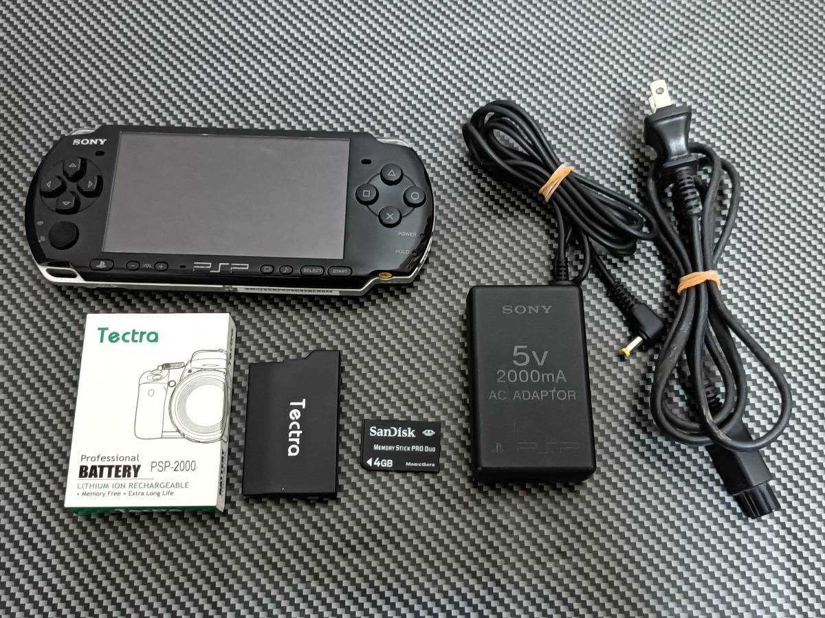 PSP3000 ピアノブラック本体+ACアダプタ+メモリースティック4GB+バッテリー スクリーンパネル交換済み すぐ遊べます4