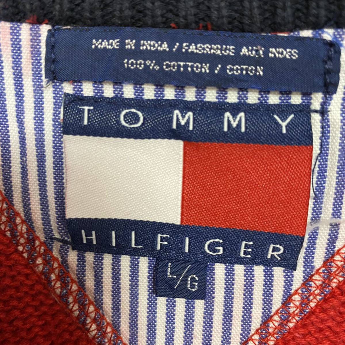 TOMMY HILFIGER トミーヒルフィガー　ニット　セーター　90s 赤系　刺繍ロゴ　一点物　長袖　海外　アウター　ワンポイントロゴ　秋服 冬服