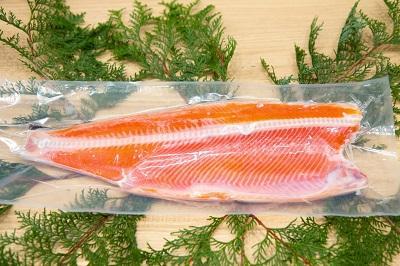 ■【天然紅鮭フィーレ　8kg　中辛　11枚】■天然　熟成紅鮭フィレー（中辛口) 即決　格安☆★☆_画像10