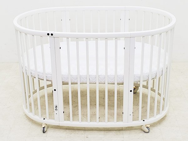 P2468【展示極美品】【STOKKE/ストッケ】スリーピー ベッド/ベビーベッド/白/ホワイト/北欧家具/キャスター付/マットレス付/10万_画像2