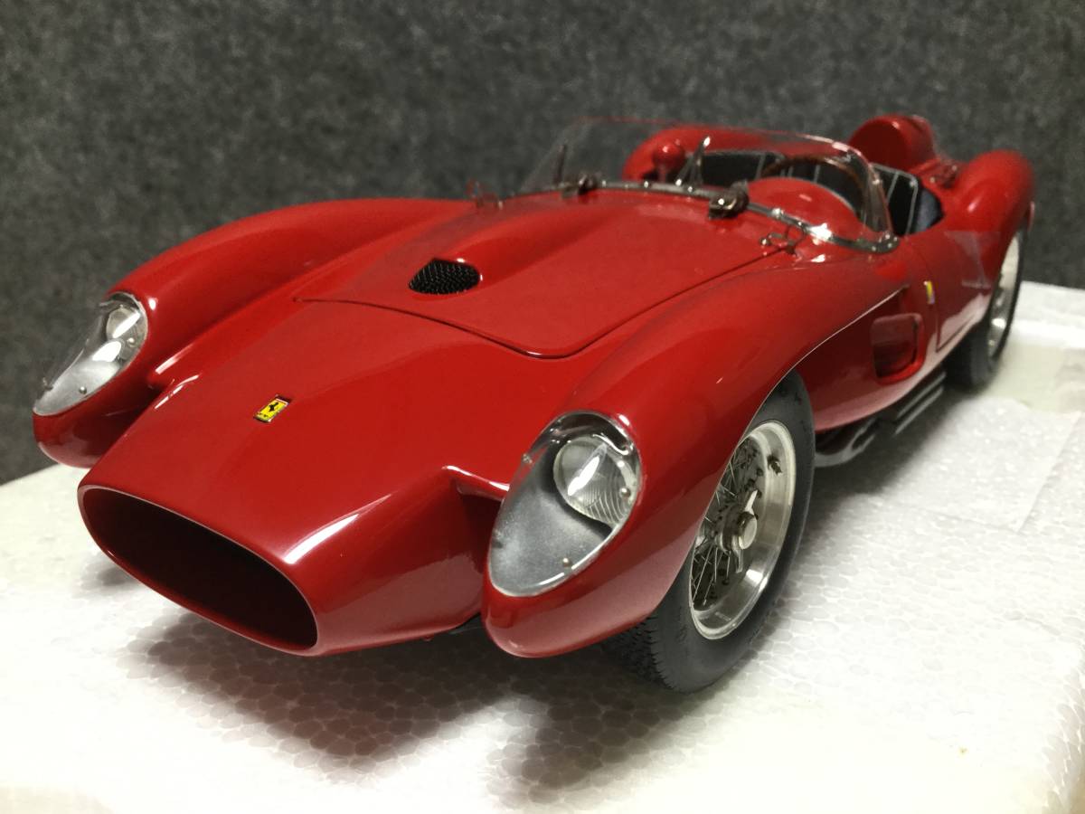 フェラーリ FERRARI 250 Testa Rossa 1/18-