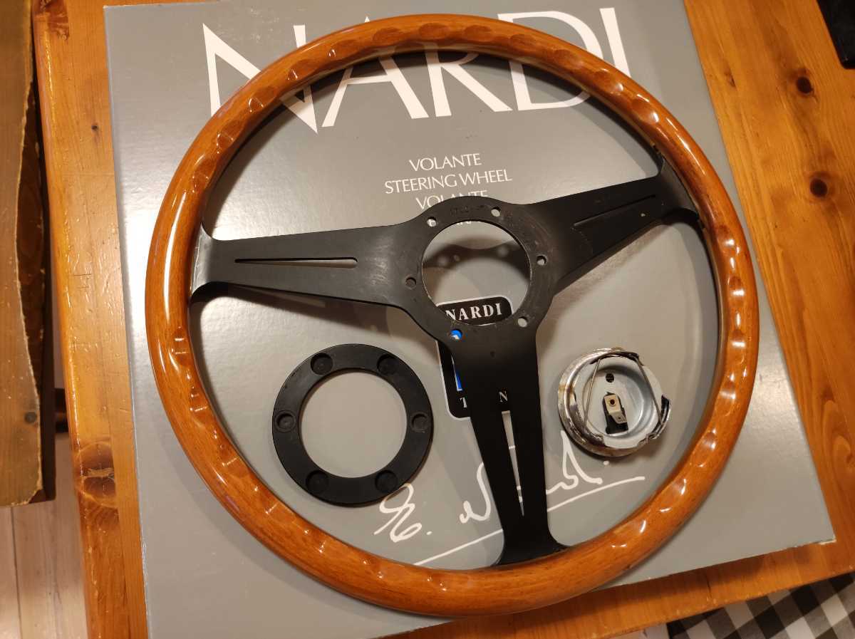 ナルディ NARDI クラシック ウッド ブラックスポーク ナルディ NARDI クラシック ウッド ブラックスポーク