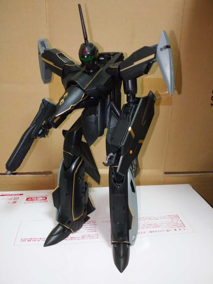 やまと マクロスプラス 完全変形 YF-19 25周年記念モデル 1/60 やまと マクロスプラス 完全変形 YF-19 25周年記念モデル 1/60