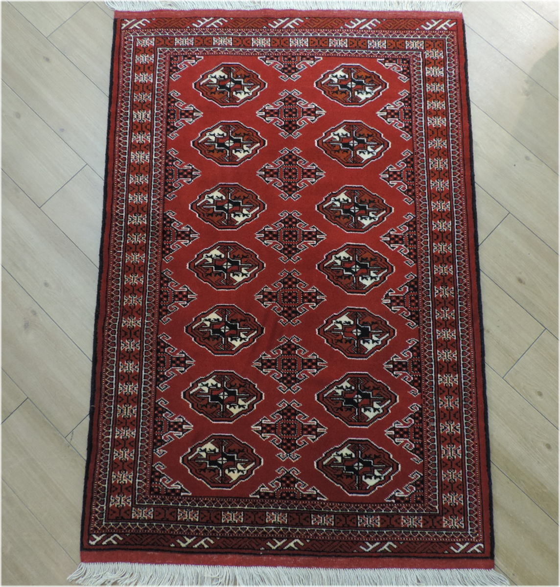 ペルシャ絨毯 カーペット ラグ 高品質ウール 手織り 高級 ペルシャ絨毯の本場 イラン トルクメン産 玄関マット 153×102cm 本物保証 直輸入