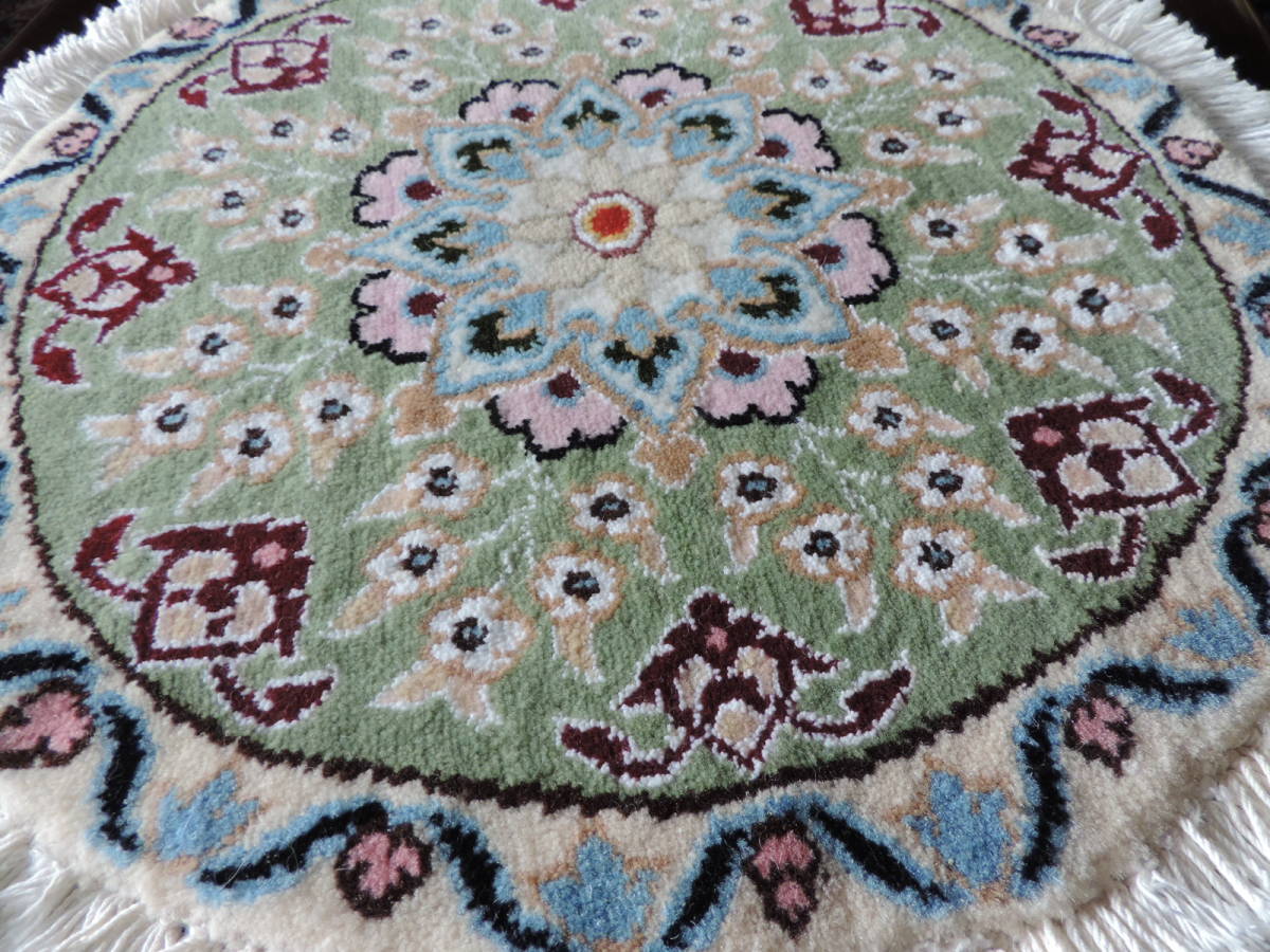 ペルシャ絨毯 カーペット ウール＆シルク 手織り 高級 ペルシャ絨毯の本場 イラン ナイン産 円型 丸形 直径 49cm 本物保証 直輸入_画像3