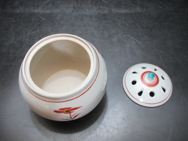 訳あり商品 未使用品!!滝田項一 造 上絵草花文 香炉 共箱 検)富本憲吉 工芸品 益子