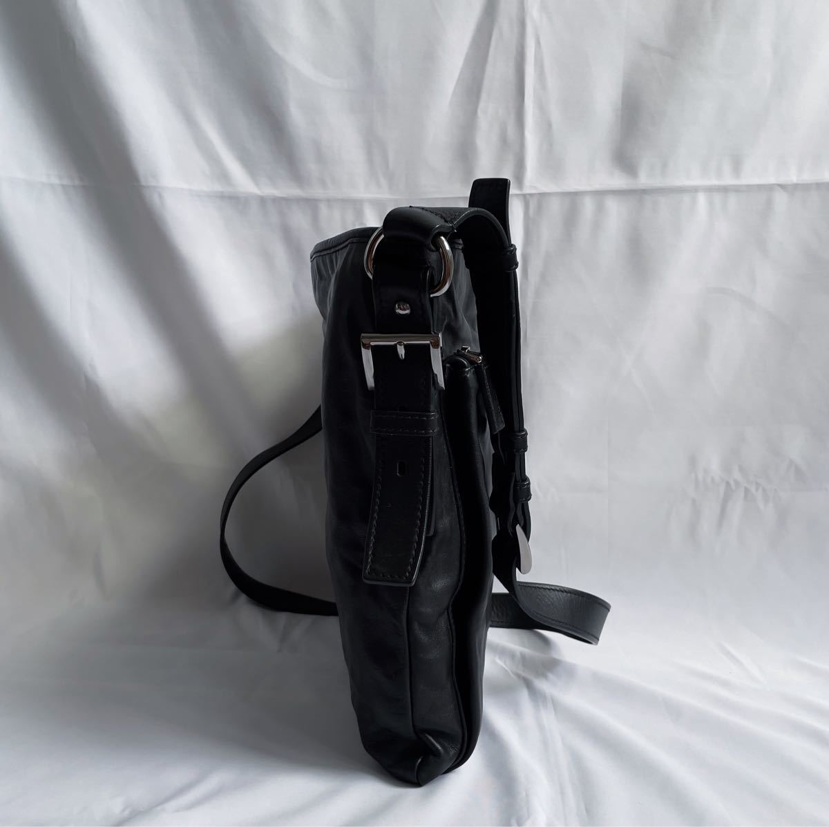 PRADA】プラダ レザーショルダーバッグ VA0802|PayPayフリマ