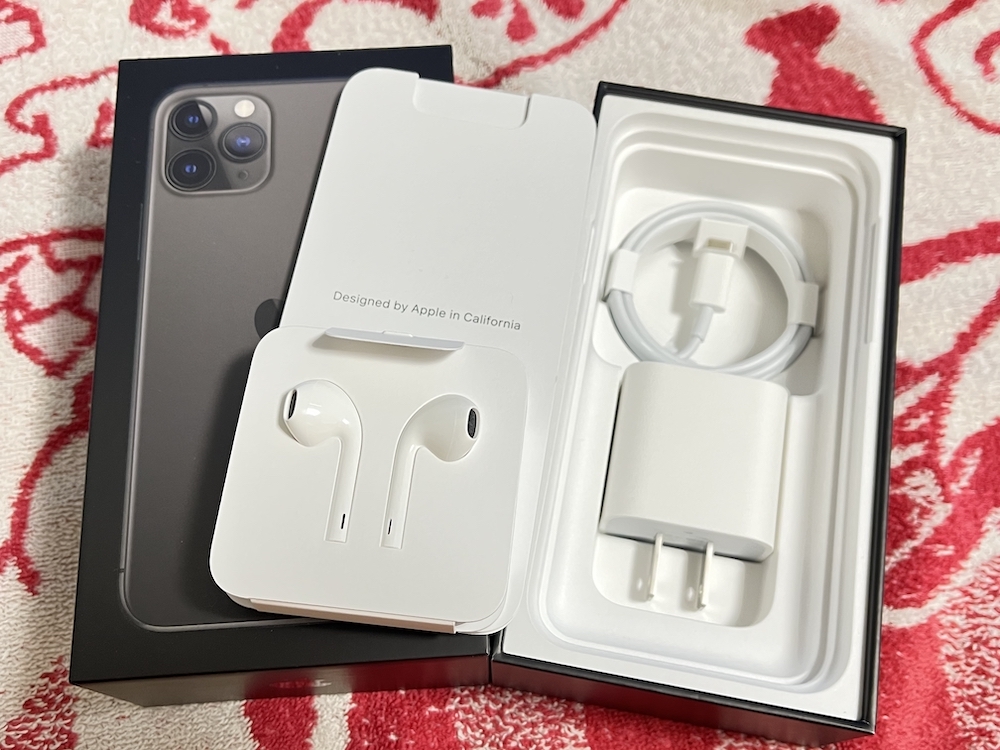 Apple iPhone 11 Pro 256GB SpaceGray SIMフリー 美品 www.distribella.com