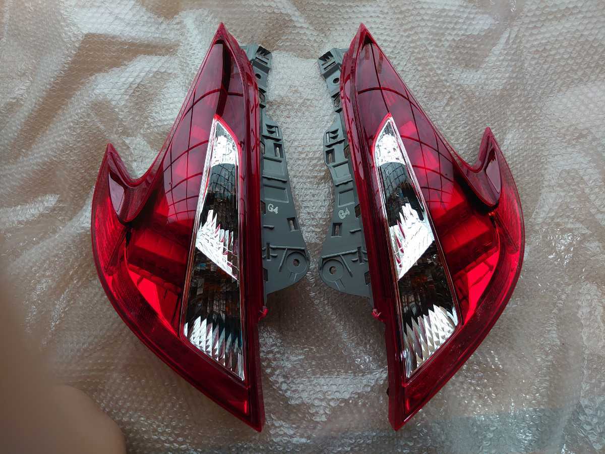 Z34☆フェアレディZ☆後期テールレンズ☆左右セット☆純正 Z34☆フェアレディZ☆後期テールレンズ☆左右セット☆純正
