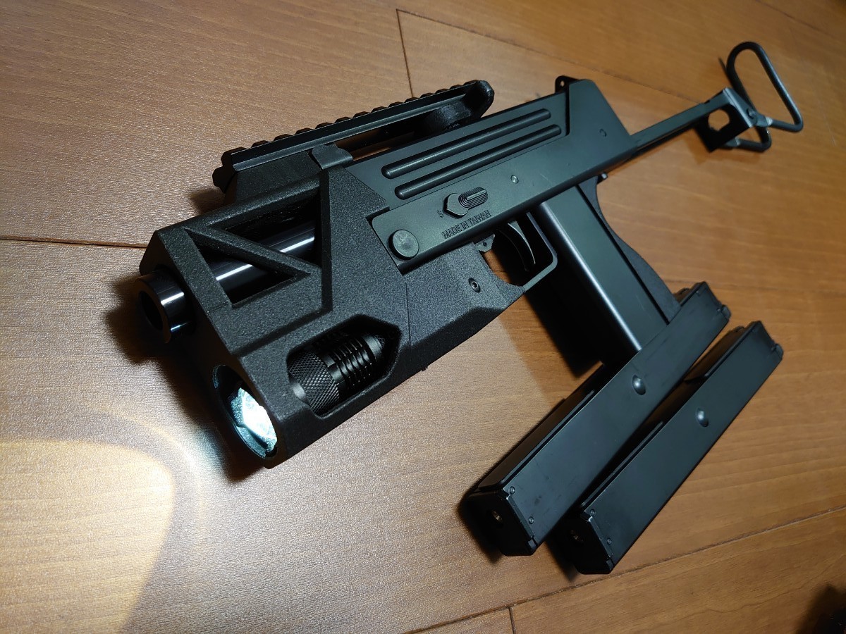 HFC m11カスタム +予備マガジン付 ライト内臓可 スイッチ操作可 3d ...