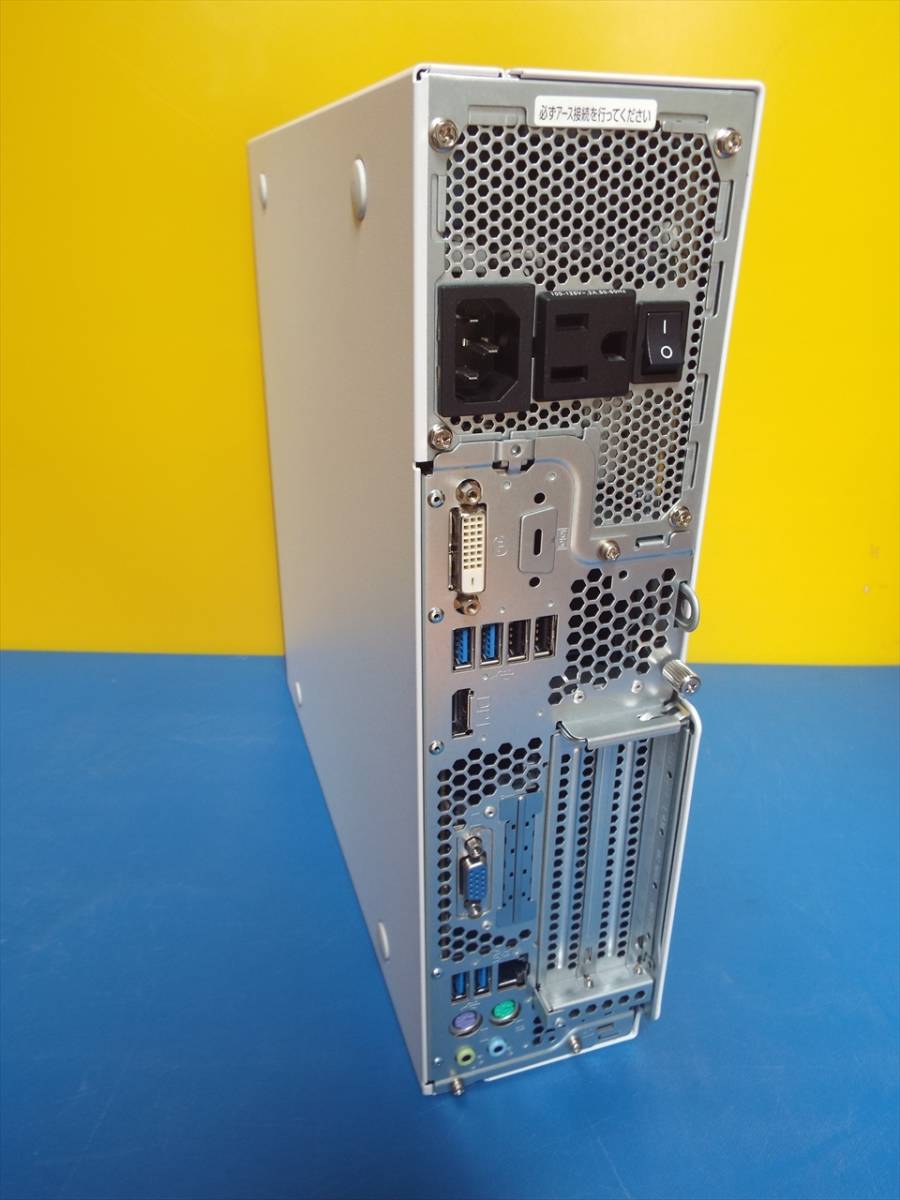 ESPRIMO D588/CX i3-8100 SSD256GB+HDD500G sevicpdc.com