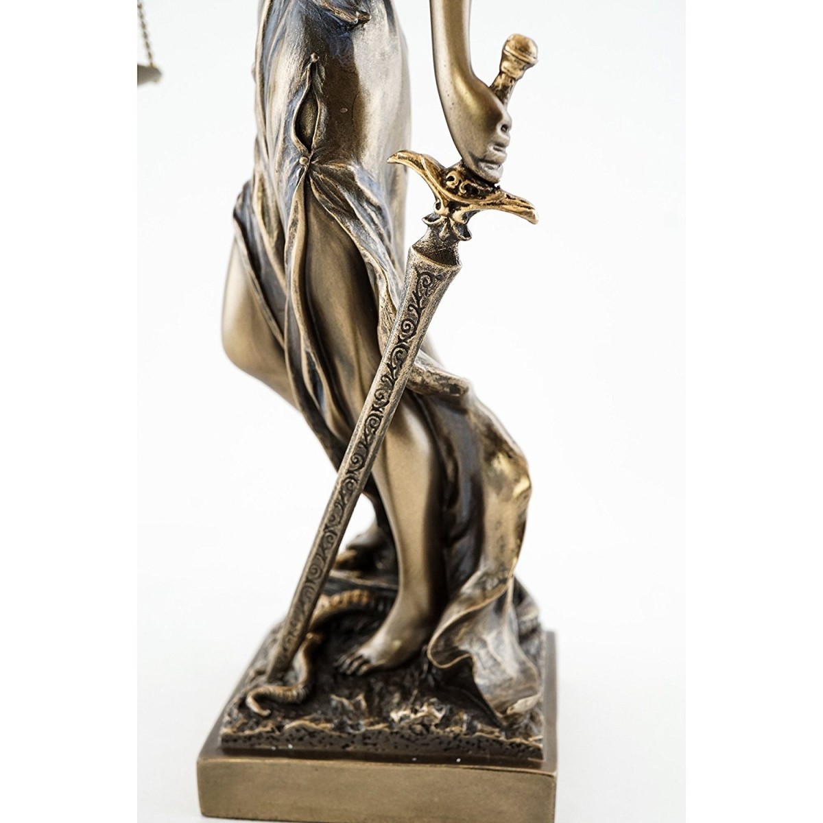 正義の女神 テミス（テーミス）彫像 ブロンズ風 彫刻 ヴェロネーゼ製 弁護士オフィス プレゼント 司法修習生 裁判官（輸入品）_画像6