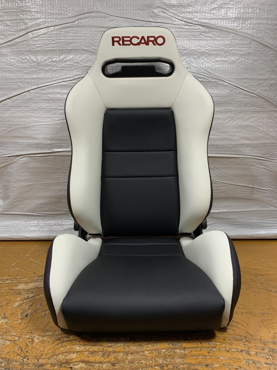 24.25.レカロ RECARO 2脚セット SR-3 黒×白フェイクレザー張り替え 張替え 張替 パンチング 赤 レッドシングルステッチ 両側ダイヤル_画像2