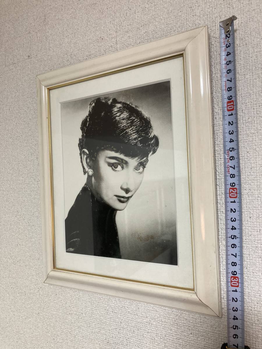希少 オードリー ヘップバーン Audrey Hepburn 写真 インテリア 額付き 骨董品 ローマの休日 ティファニーで朝食を Aeat Org Br