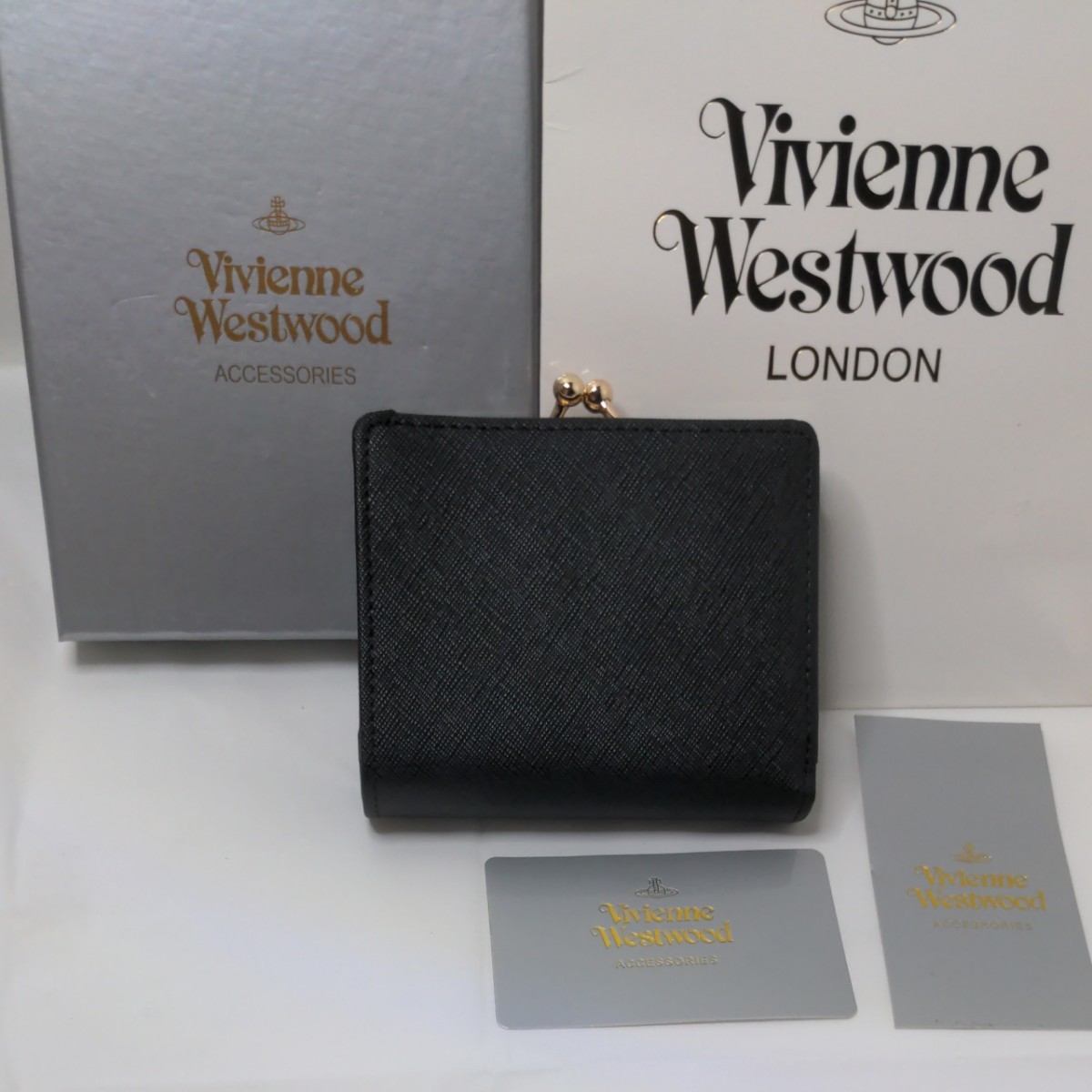 ヴィヴィアン　ウエストウッド　Vivienne Westwood 2つ折財布　がま口財布　レディース財布　ブラック　新品未使用