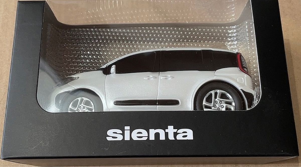 新型トヨタ シエンタ ミニカー 濃灰と白セット プルバックカー プルバックカー 新型シエンタ sienta ミニカー プルバック
