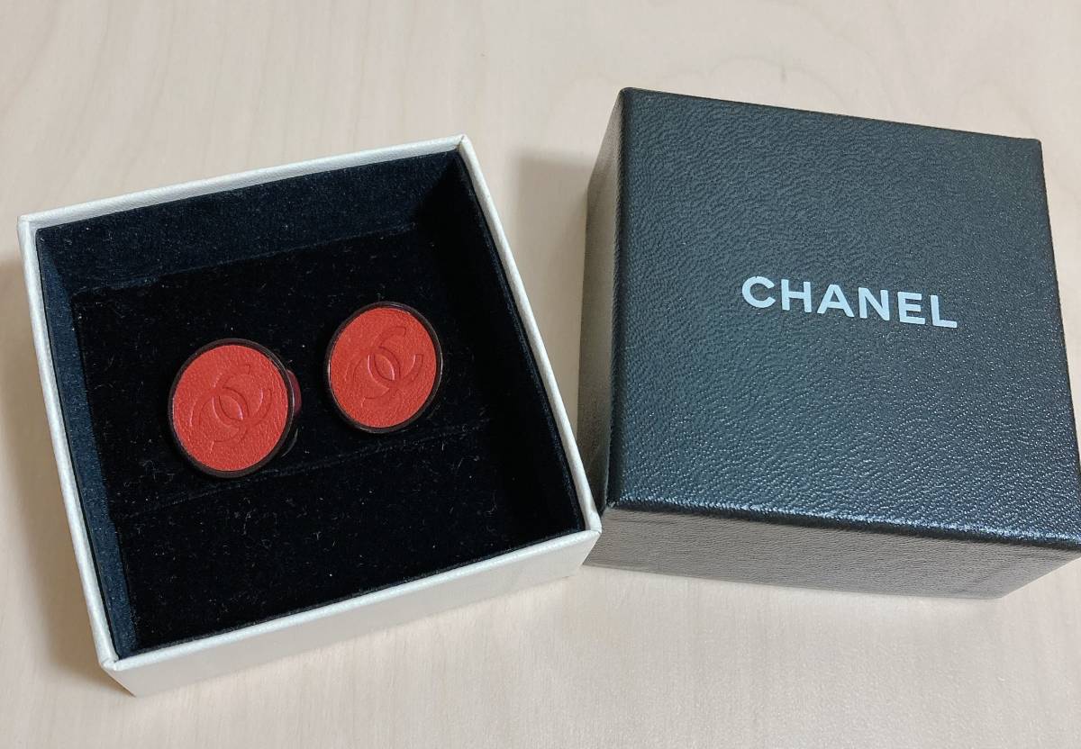 美品　シャネル　イヤリング　ピンク　フクシアピンク　本物　箱つき　CHANEL　ブランド　アクセサリー　レア_画像1