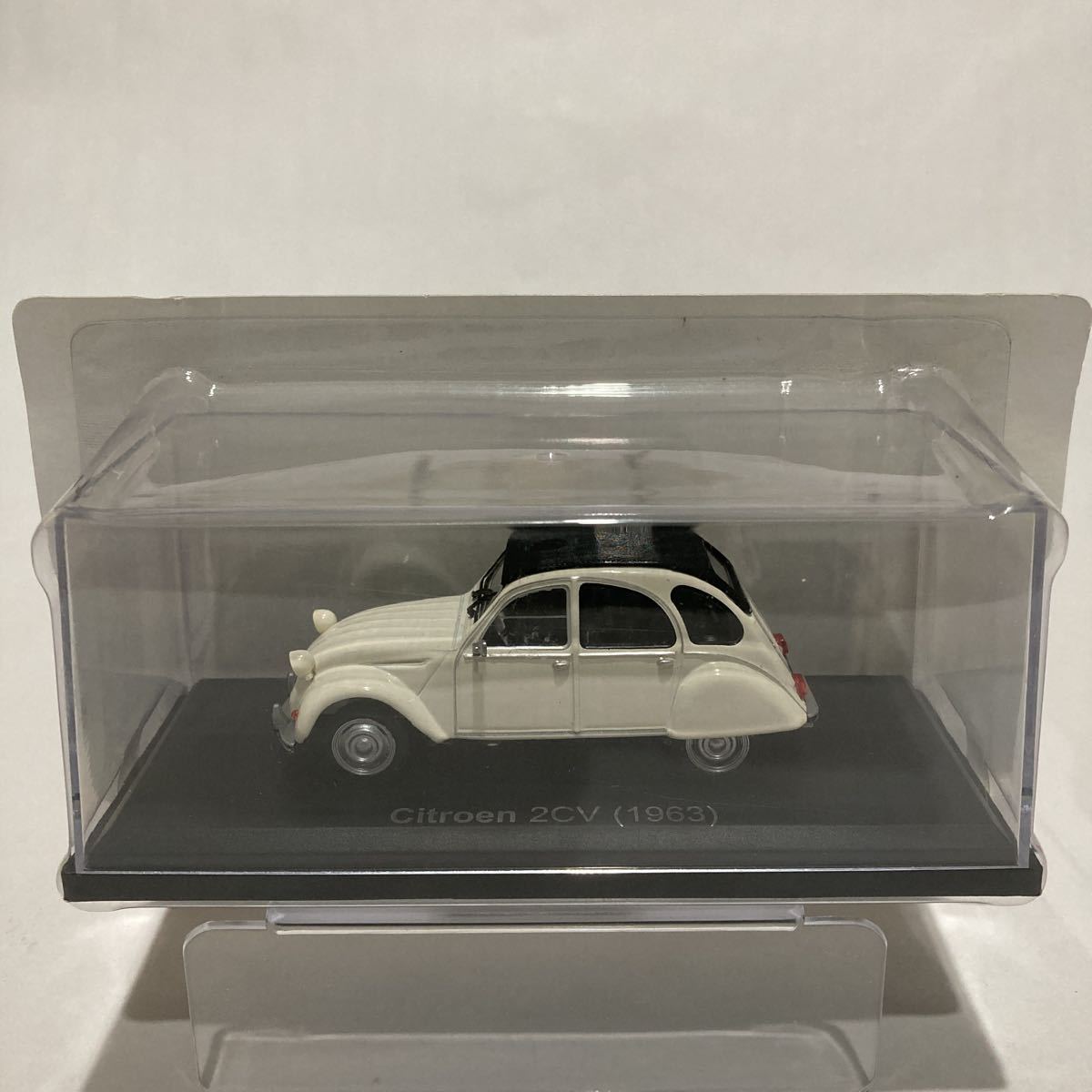 アシェット 国産名車コレクション 1/43 vol.215 CITROEN 2CV 1963年 シトロエン 2CV 旧車 ミニカー モデルカー_画像2