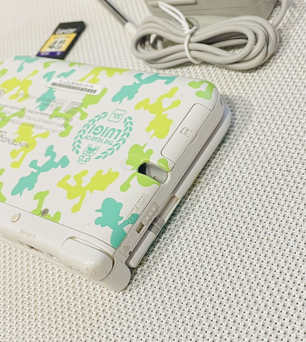 ニンテンドー3DS LL ルイージ30周年モデル 限定版 本体動作品 ニンテンドー3DS LL ルイージ30周年モデル 限定版 本体動作品