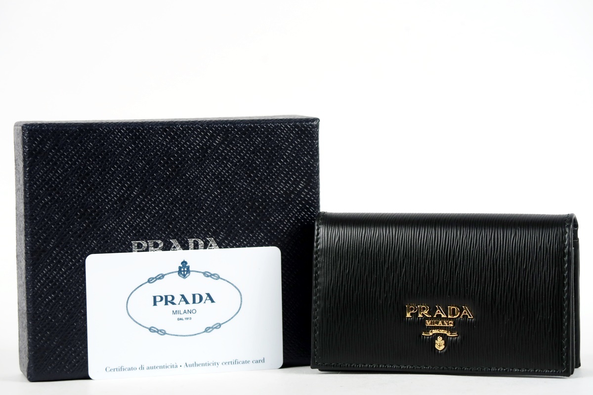 【新品同様・未使用】PRADA プラダ 二つ折り パスケース カード入れ レザー【MJ6】_画像1