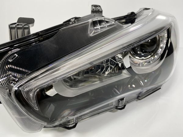 大放出セール】 美品 純正 日産 スカイライン 左ヘッドライト/ランプ