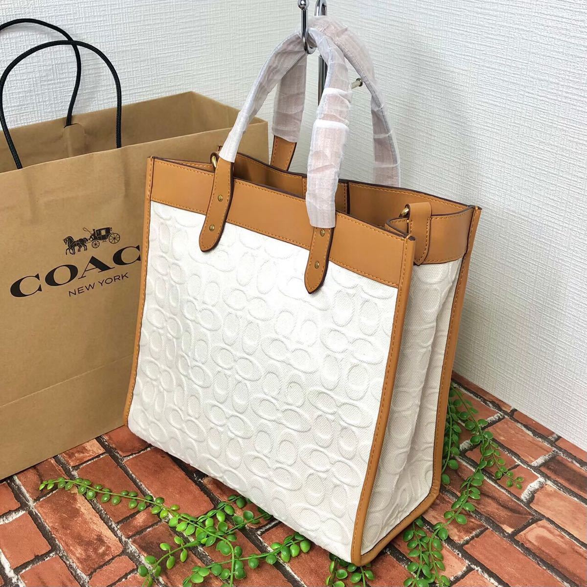 《新品》COACH トートバッグ ハンドバッグ ショルダー エンボス