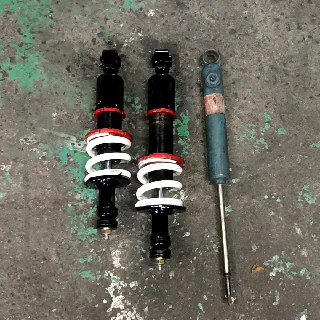 ビジネスバック AE86リアフルタップ車高調減衰45段 - 通販