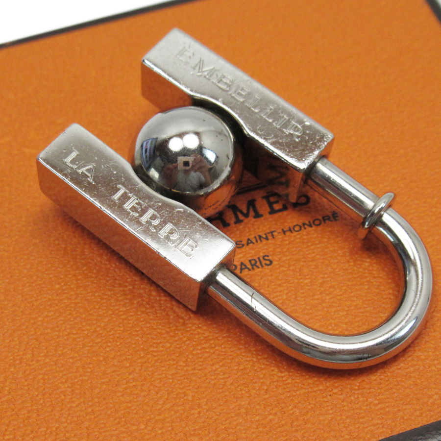 HERMES エルメス カデナ ペンダントトップ 2001年限定 A la decouverte de la beaute du monde 未知なる地球の美を求めて t18125a