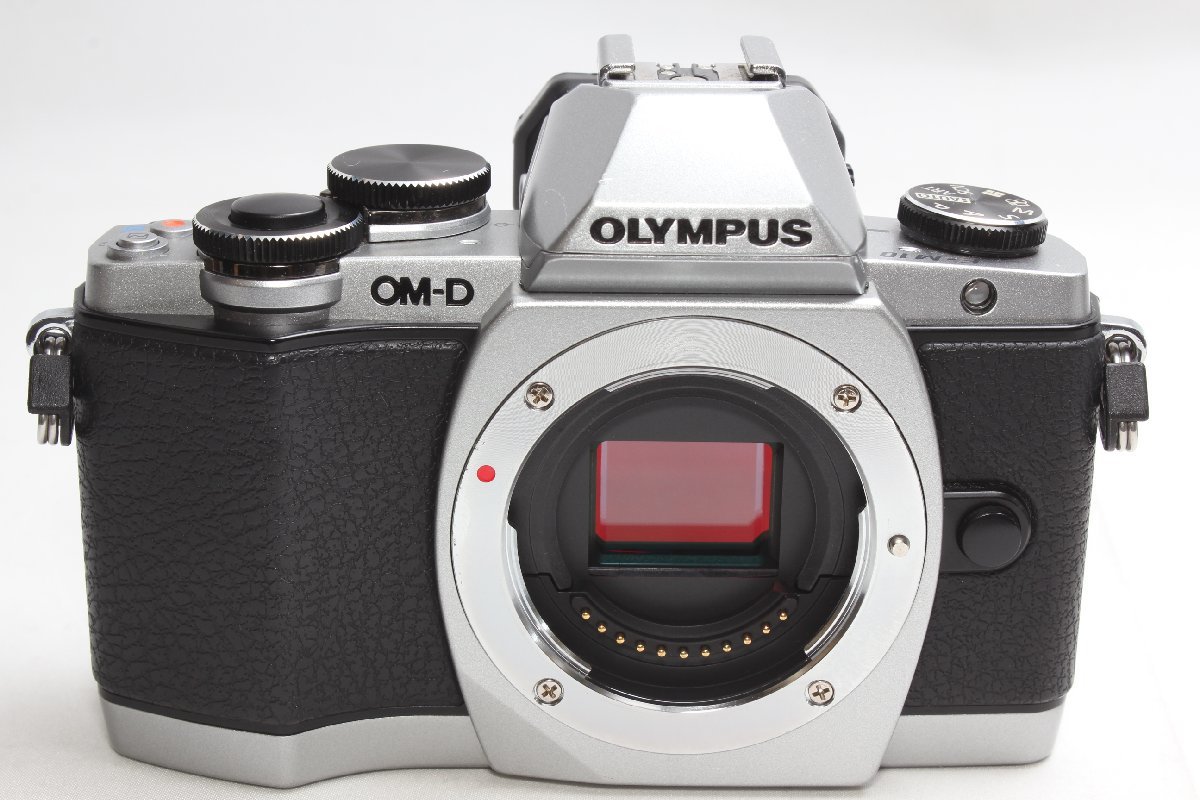 ☆極上品☆OLYMPUS オリンパス OM-D E-M10 レンズセット シルバー Wi