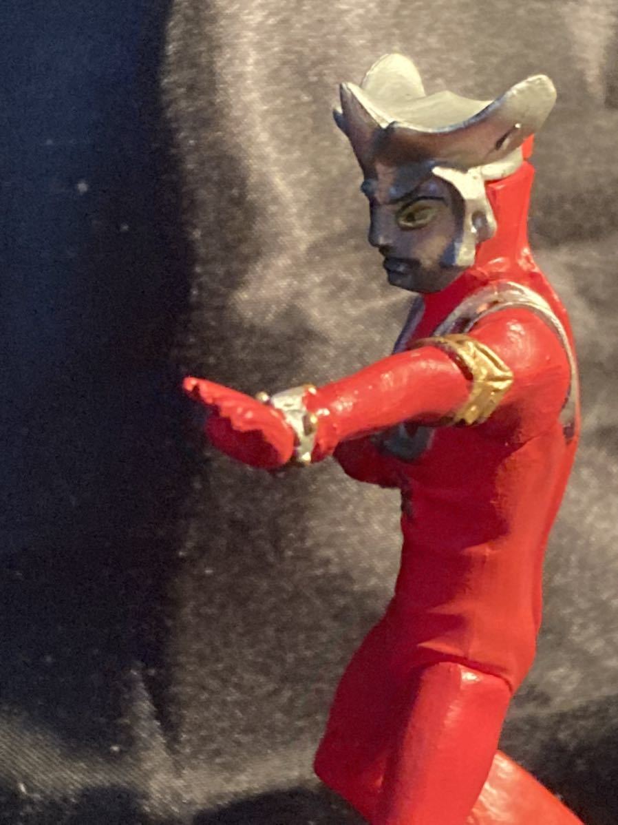 ガシャポンHGウルトラマン〜ウルトラマンレオ！ガチャガチャ　カプセルトイ　名鑑　特撮　円谷　食玩_画像3