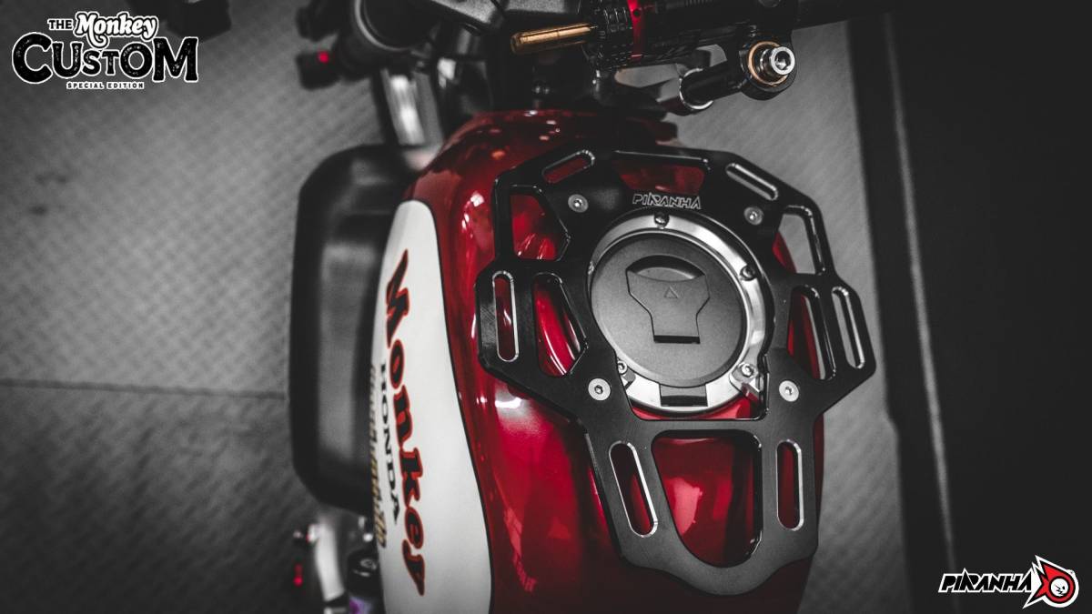 タンクキャリア CNC アルミ センターキャリア PIRANHA Monkey125 モンキー125　バイク積載 レッド_画像4