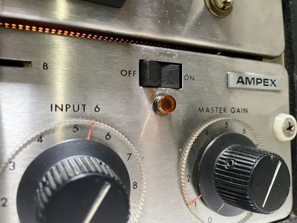 Yahoo!オークション - AMPEX AM-10 VUメーター付 ビンテージミキサー Yahoo!オークション - AMPEX AM-10 VUメーター付 ビンテージミキサー