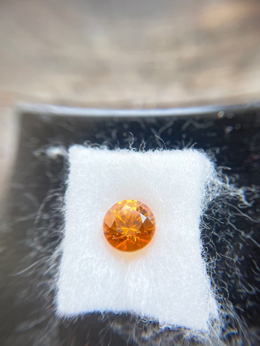 世界の人気ブランド ラブラドライト2.28ct ルース 宝石 カスタムカット