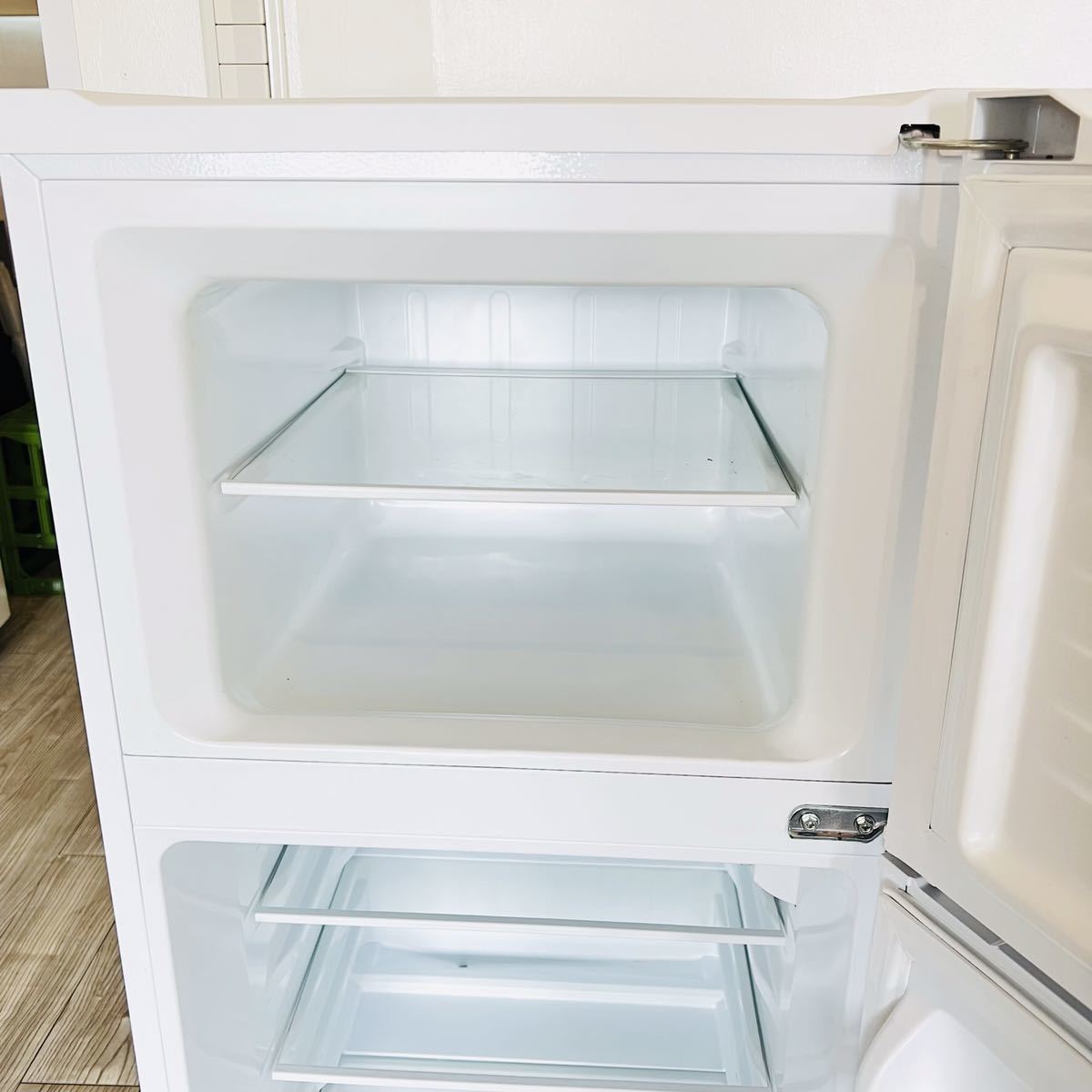 美品 ハイアール HAIER JR-N121A 直冷式 冷蔵庫 121L 2ドア 右開き ホワイト 2ドア冷蔵庫_画像5