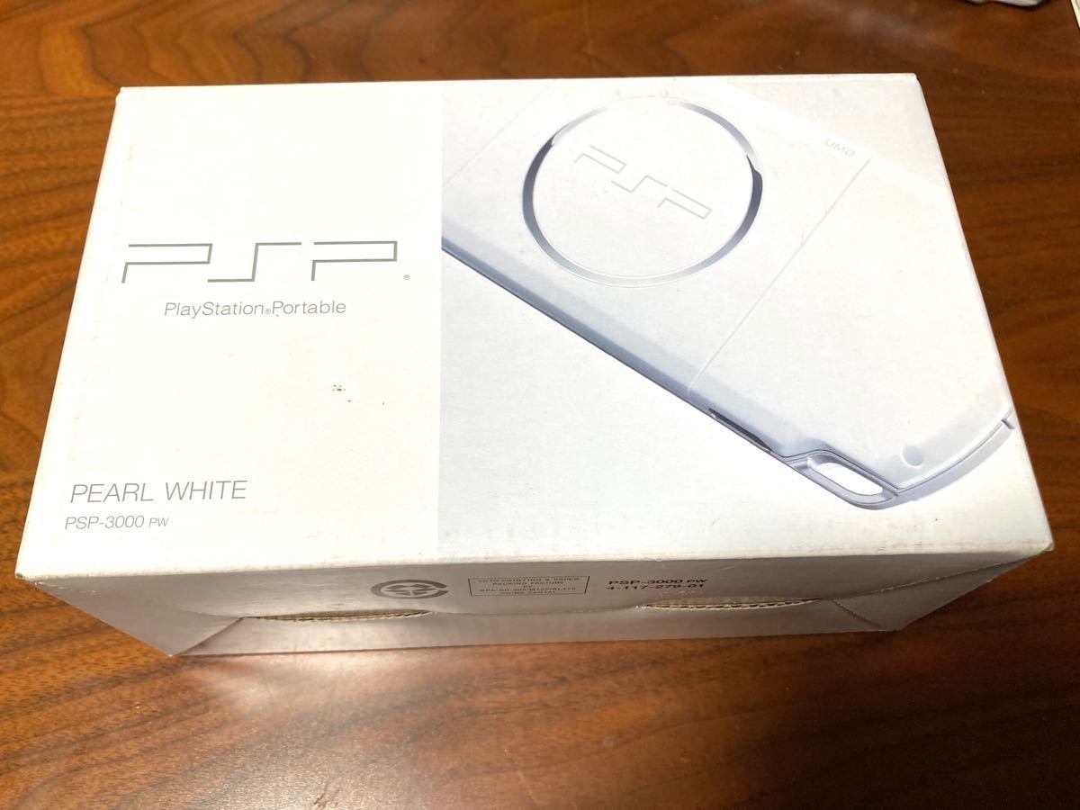PSP-3000パールホワイト本体 おまけ付き テレビゲーム
