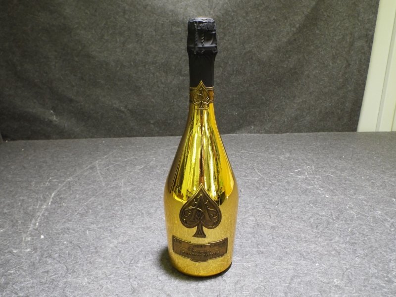 【未開栓品】ARMAND DE BRIGNAC アルマン ド ブリニャック ゴールド 750ml 12.5% シャンパン P821_画像1
