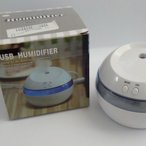 ☆美品☆USB 超音波式 加湿器 Humidifier MINI series 水タンク容量 290ml 連続使用 3時間 コンパクト 水 専用 08 00167_画像1