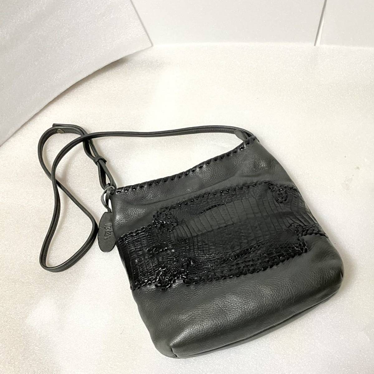保障できる 美品高級 IBIZA 黒 ショルダーバッグ 牛革×ワニ革 イビザ