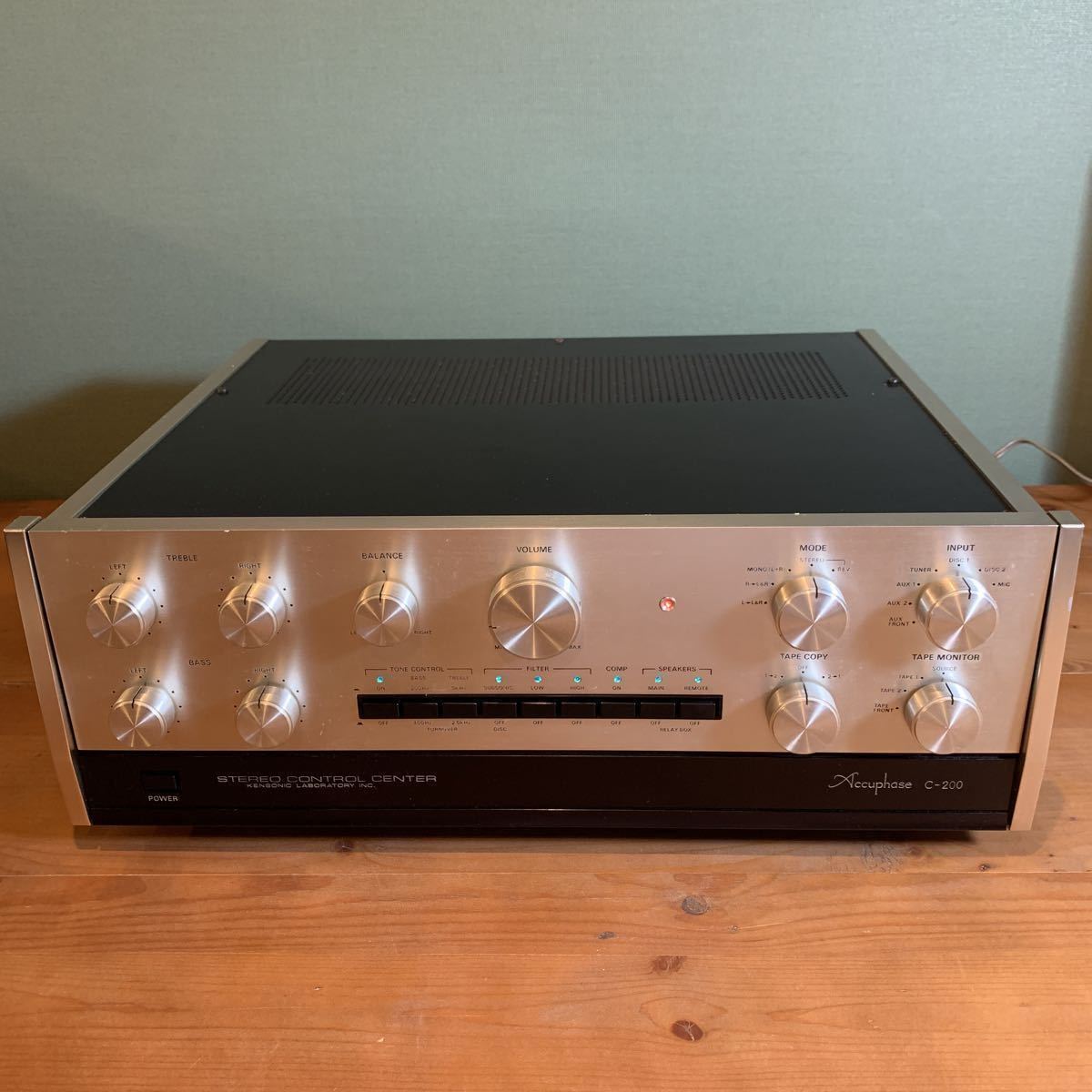 音出しOK Accuphase C-200 ステレオコントロールアンプ オーディオ